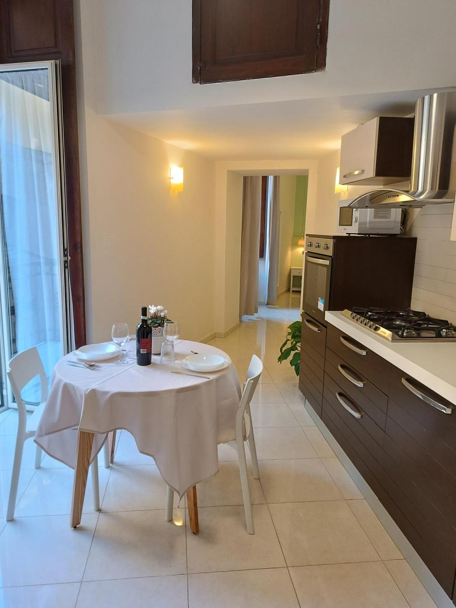 Residenza Geri - And Centro Napoli