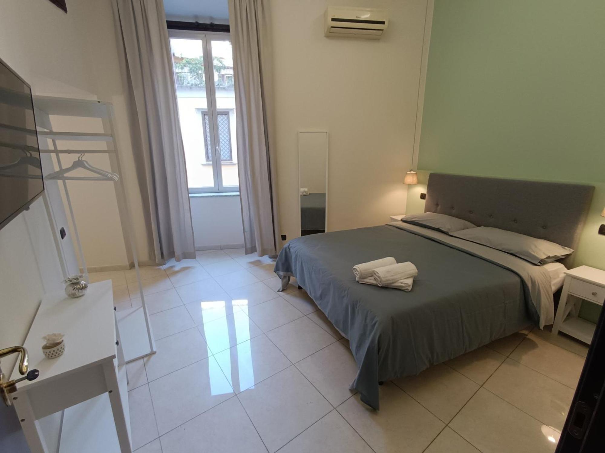 Residenza Geri - And Centro Bed & Breakfast Napoli