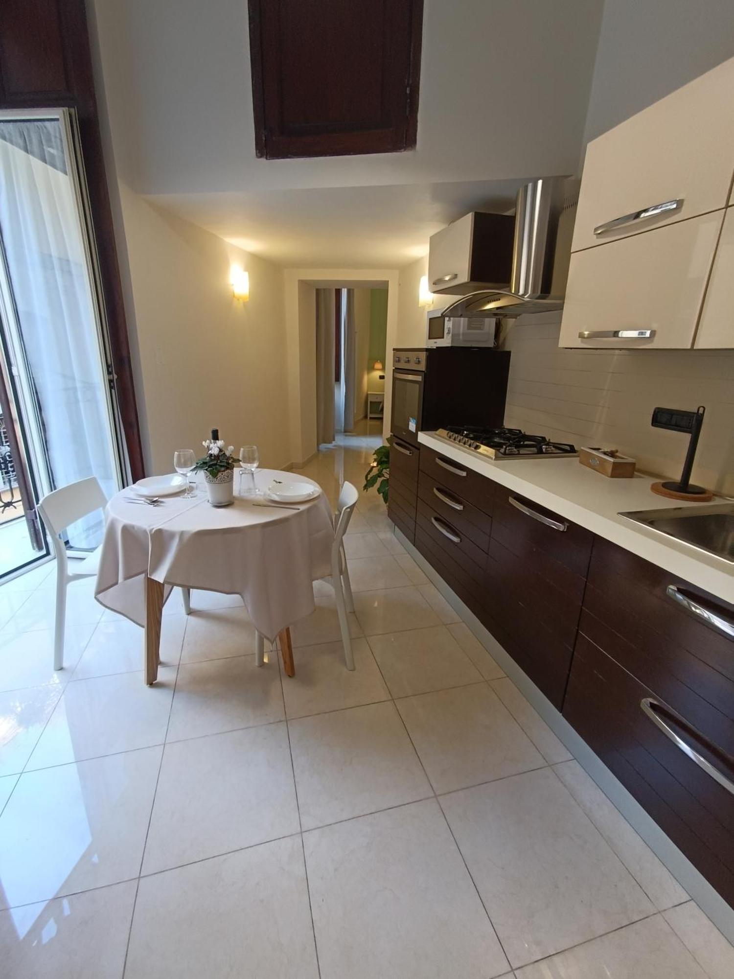 Residenza Geri - And Centro Naples